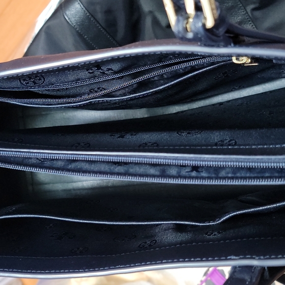 Tory Burch York Tote - Picture 7 of 7